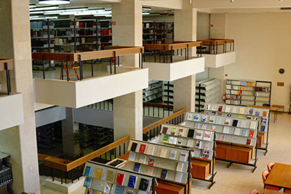 Tantur Library